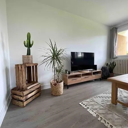 Le Charmeur * * * Apartment Aurillac Exterior photo